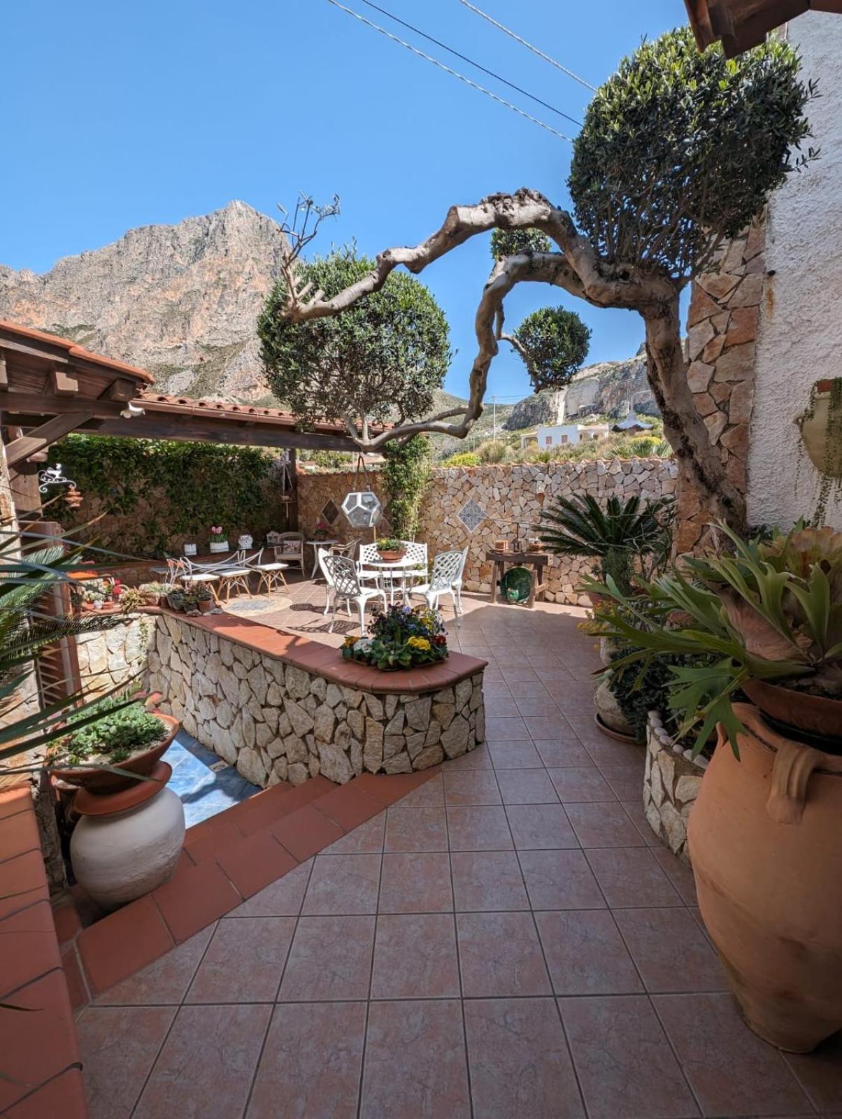 קוסטונאצ'י Villa Baia Di Cornino מראה חיצוני תמונה