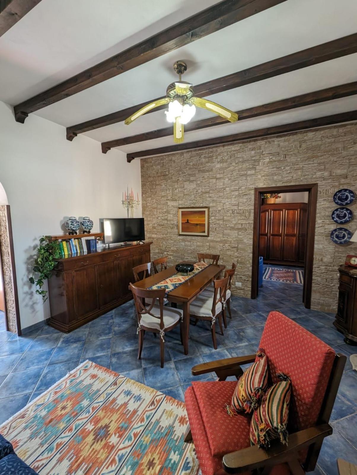 קוסטונאצ'י Villa Baia Di Cornino מראה חיצוני תמונה