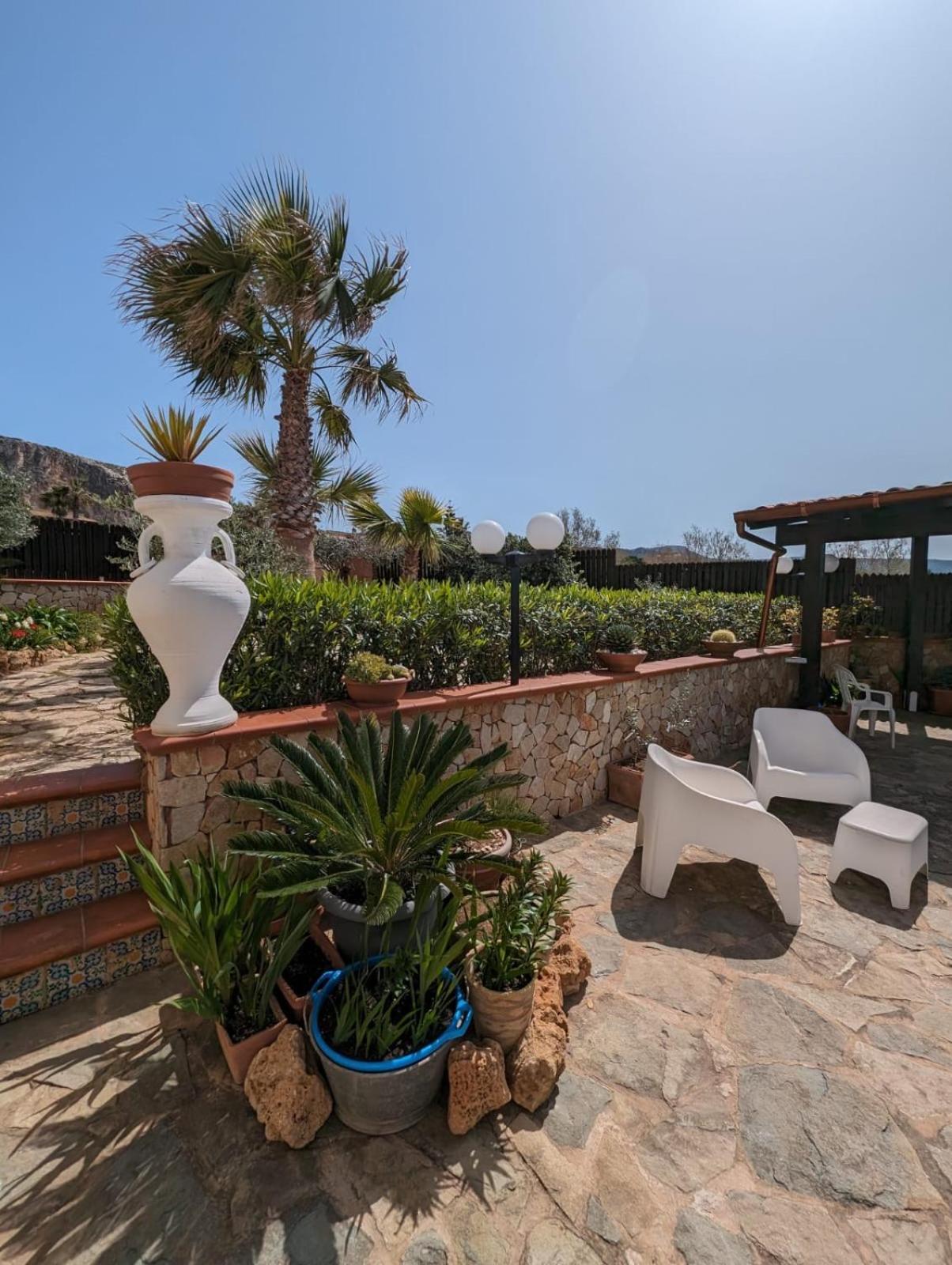 קוסטונאצ'י Villa Baia Di Cornino מראה חיצוני תמונה